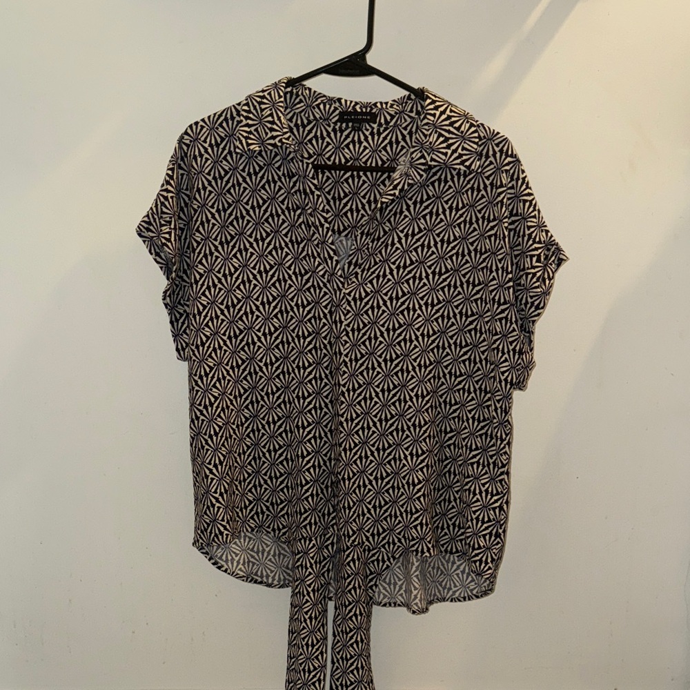 Pleione Black and White Geometric Blouse